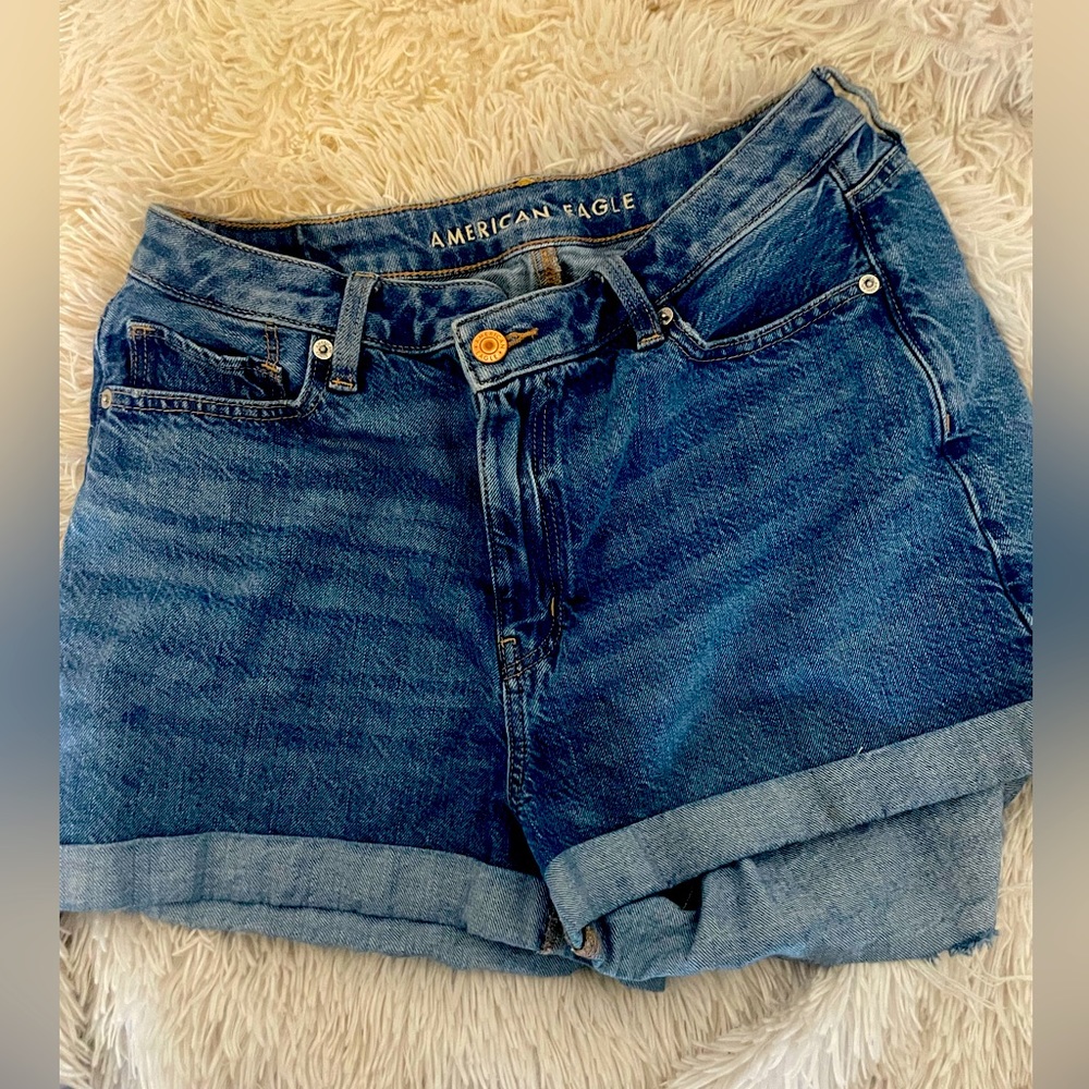 Women's American Eagle Mom shorts size 8